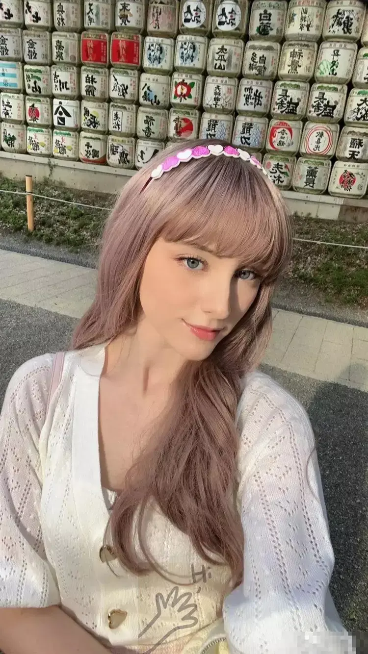 00后气质清纯女星Melody Marks,这个国外小姐姐太美了