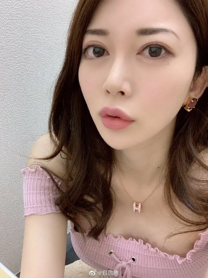 目黑惠(目黒めぐみ)个人资料简介及作品写真图片