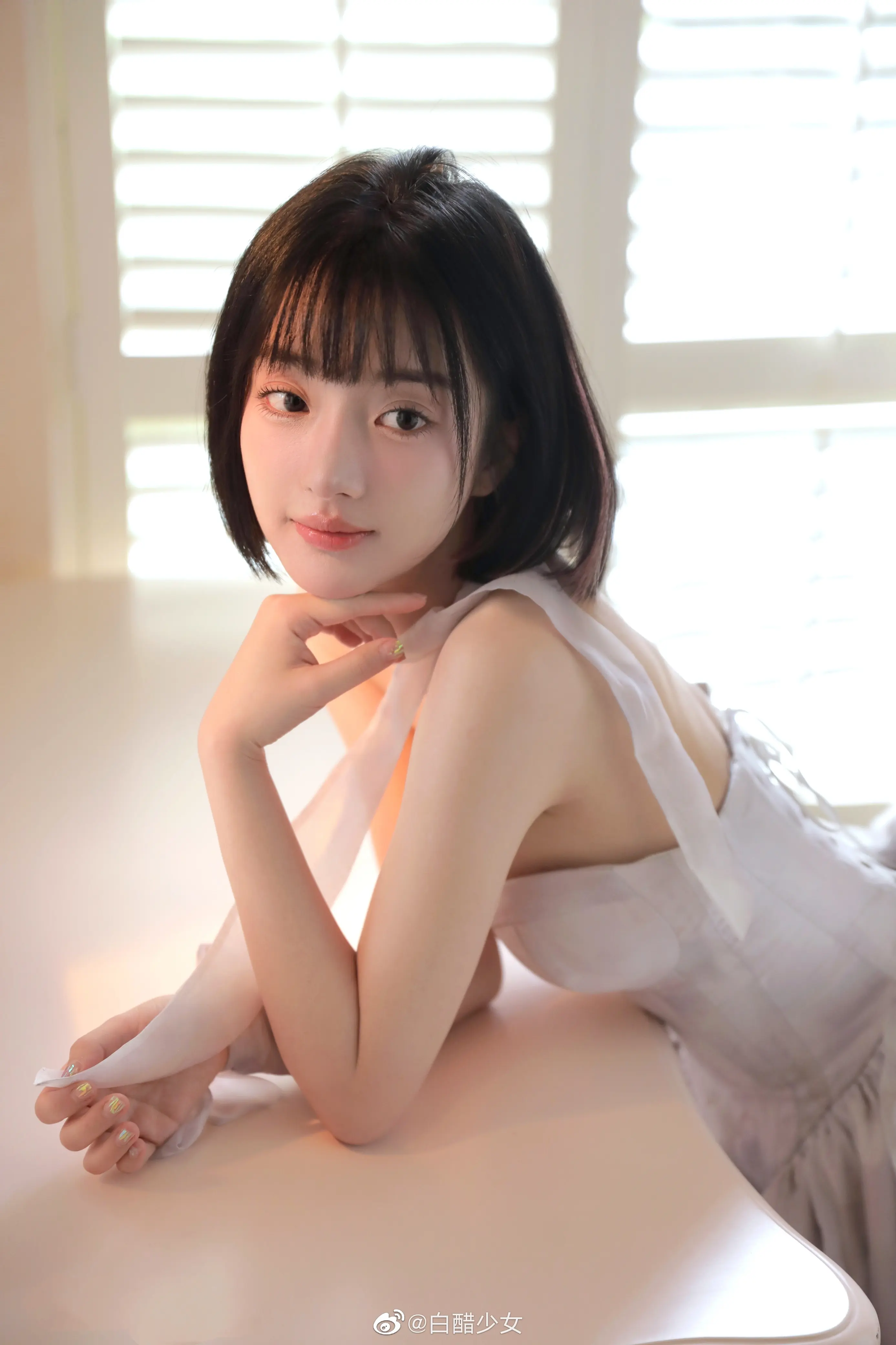 可爱搞怪的抖音网红 白醋少女个人资料照片