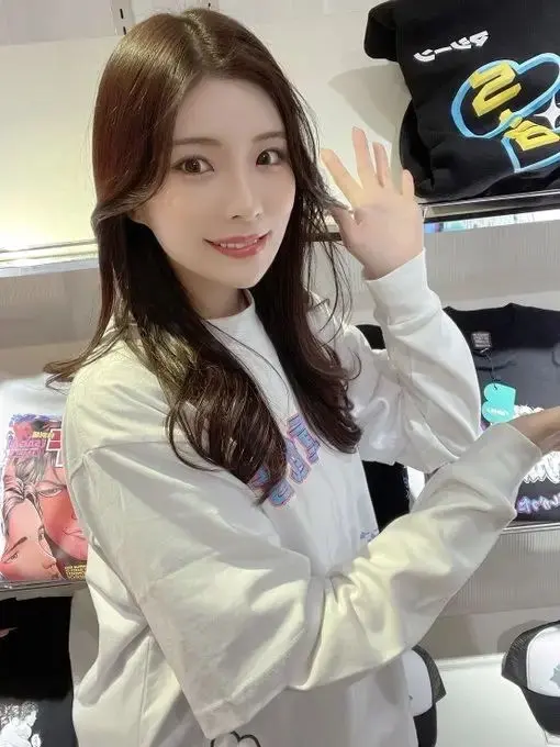 天然美女神木丽个人资料照片，身材相貌都是女神级