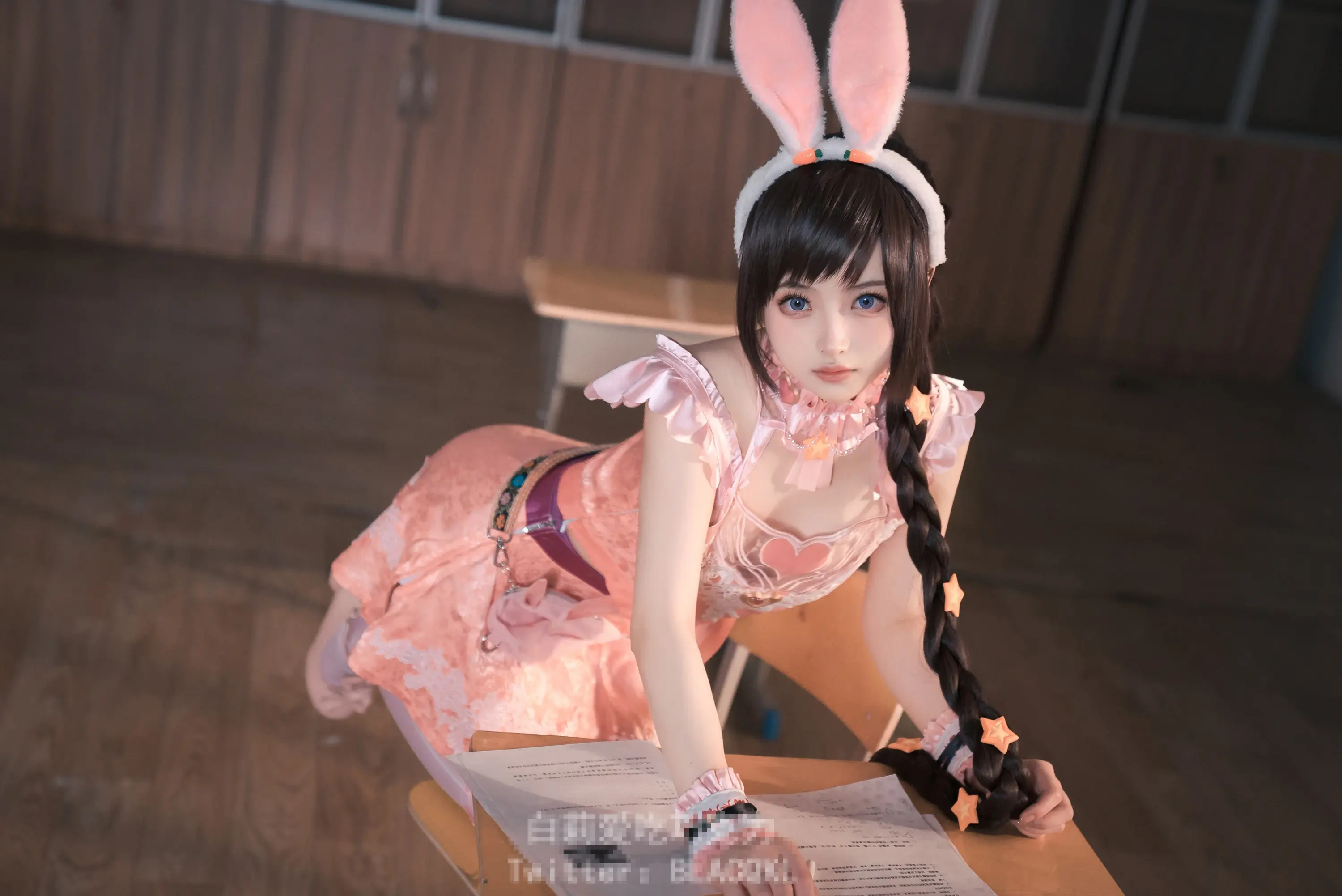 白莉爱吃巧克力 – cos小舞