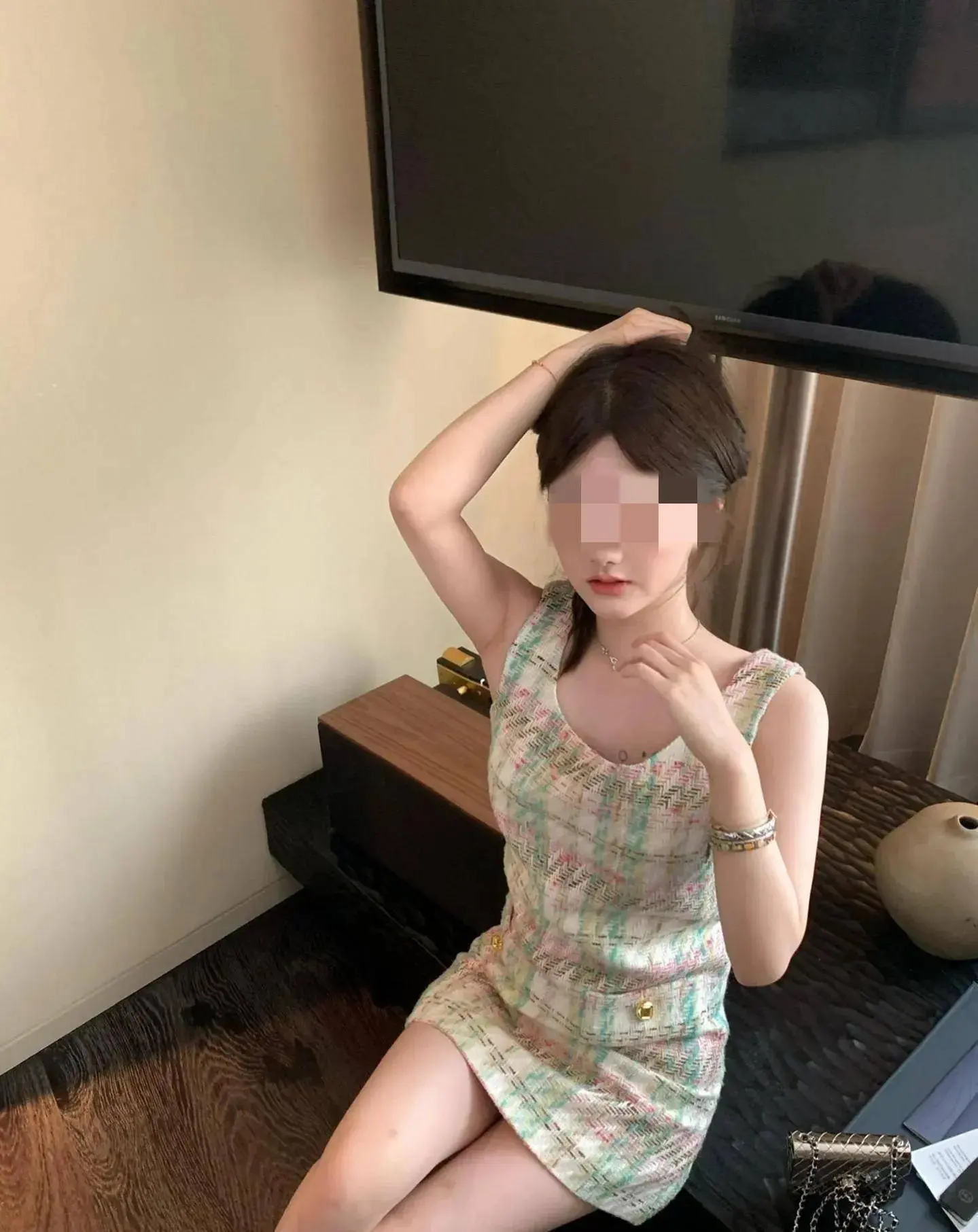 又一个大瓜！女网红与人在厕所发生关系，聊天记录曝光