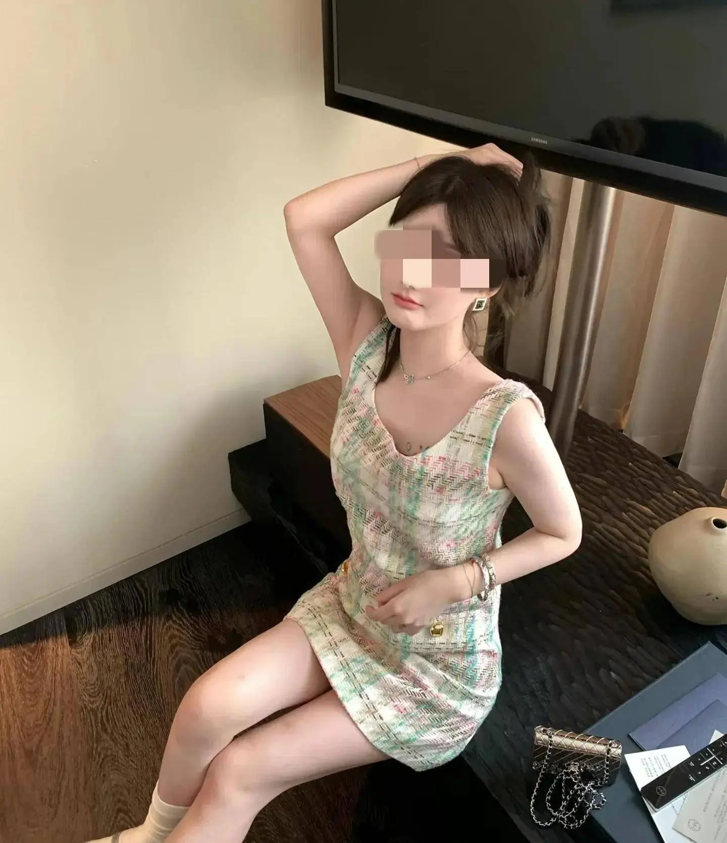 又一个大瓜！女网红与人在厕所发生关系，聊天记录曝光