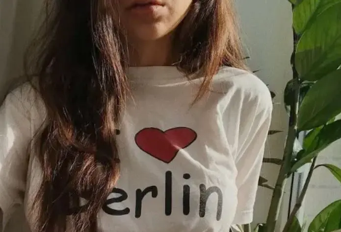 捷克网红女神Mini Diva凭借身材优势，不露脸也能火