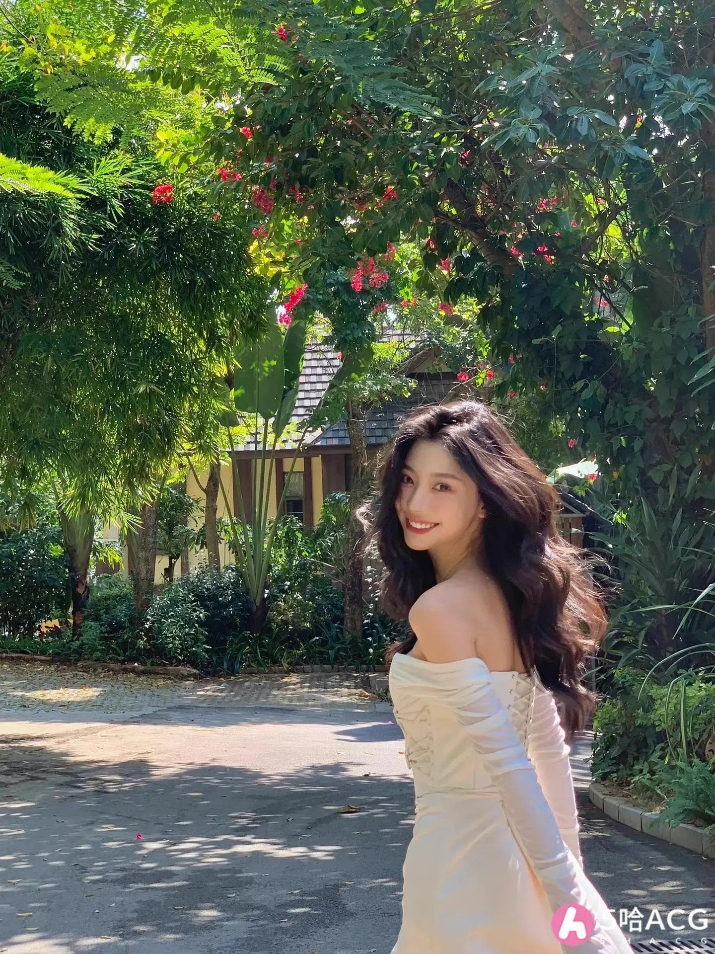 抖音网红易梦玲照片，个人资料简介以及是怎么红的