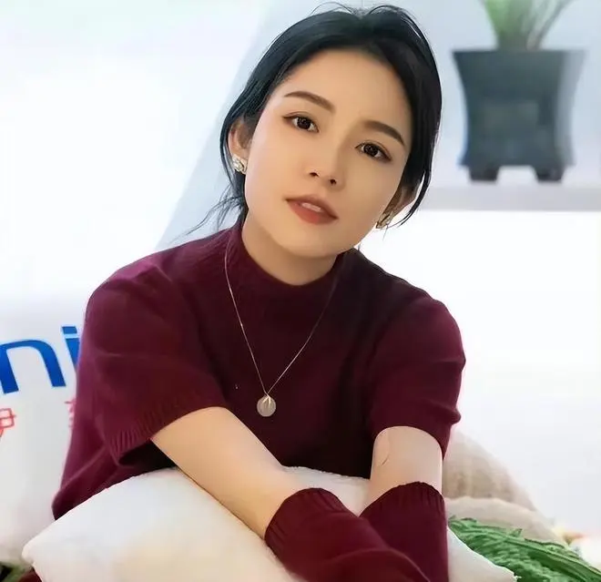 网红张小狮被实锤黑历史，榜一大哥4年转账2千万