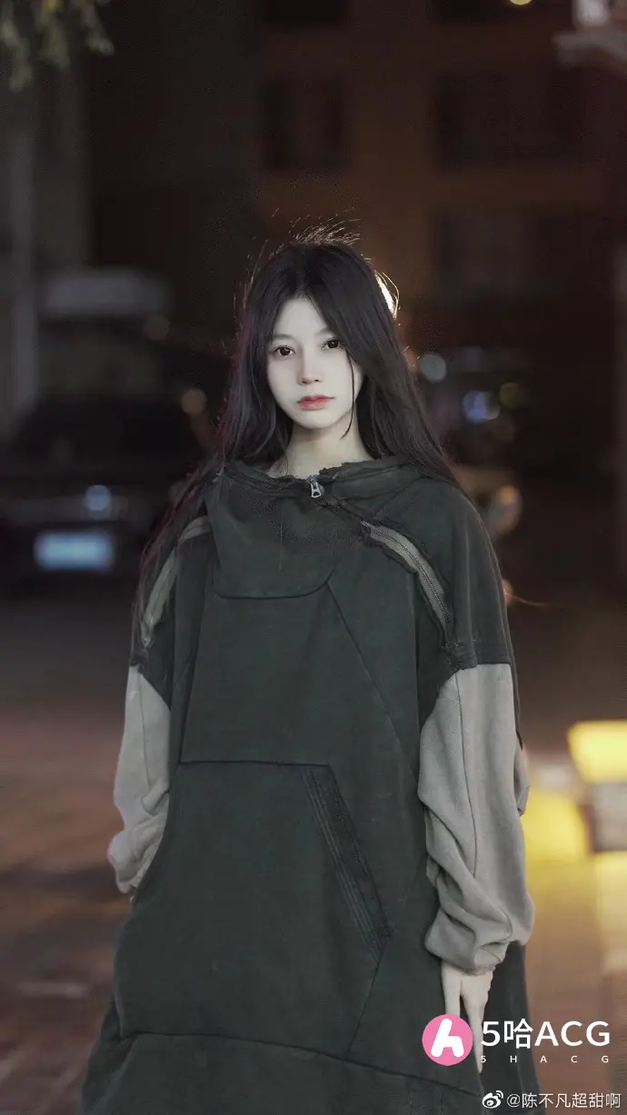 陈不凡超甜最喜欢的一些照片，纯欲风格辣妹穿搭