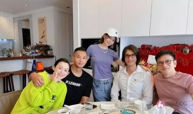 台媒曝王力宏乱战4人视频，范玮琪徐若瑄动作娴熟 玩的真花？