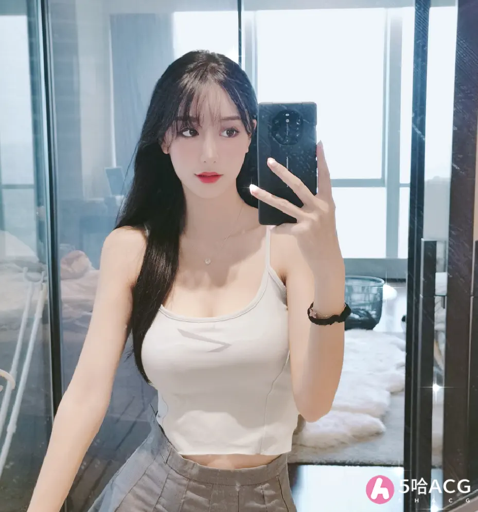 斗鱼南波儿哭诉亏本直播，存款不足1万，还要和丑男做CP