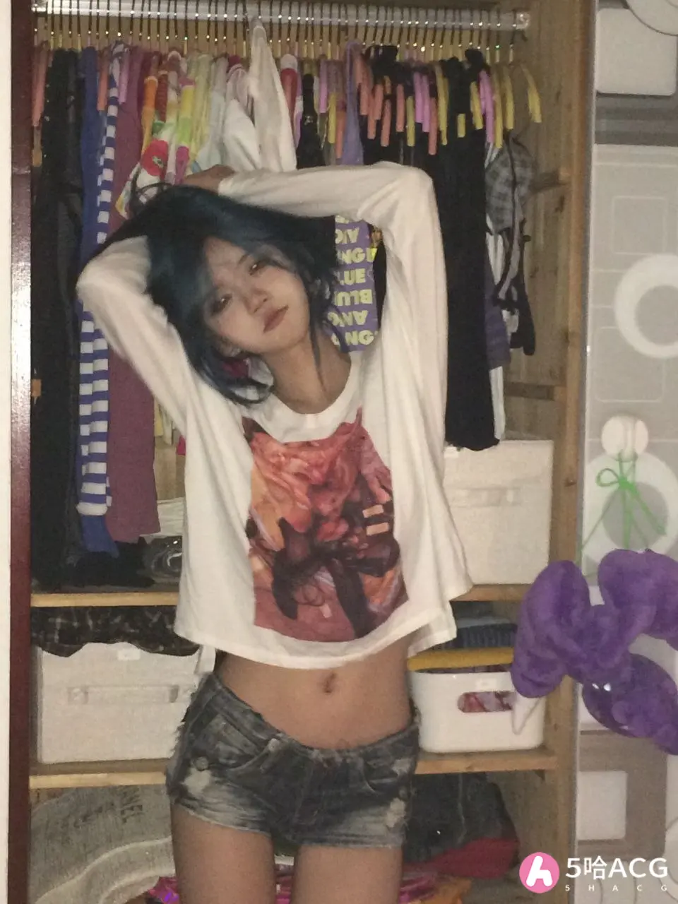 千万网红井川里予从纯欲天花板变非主流，疑似2分13秒视频曝光