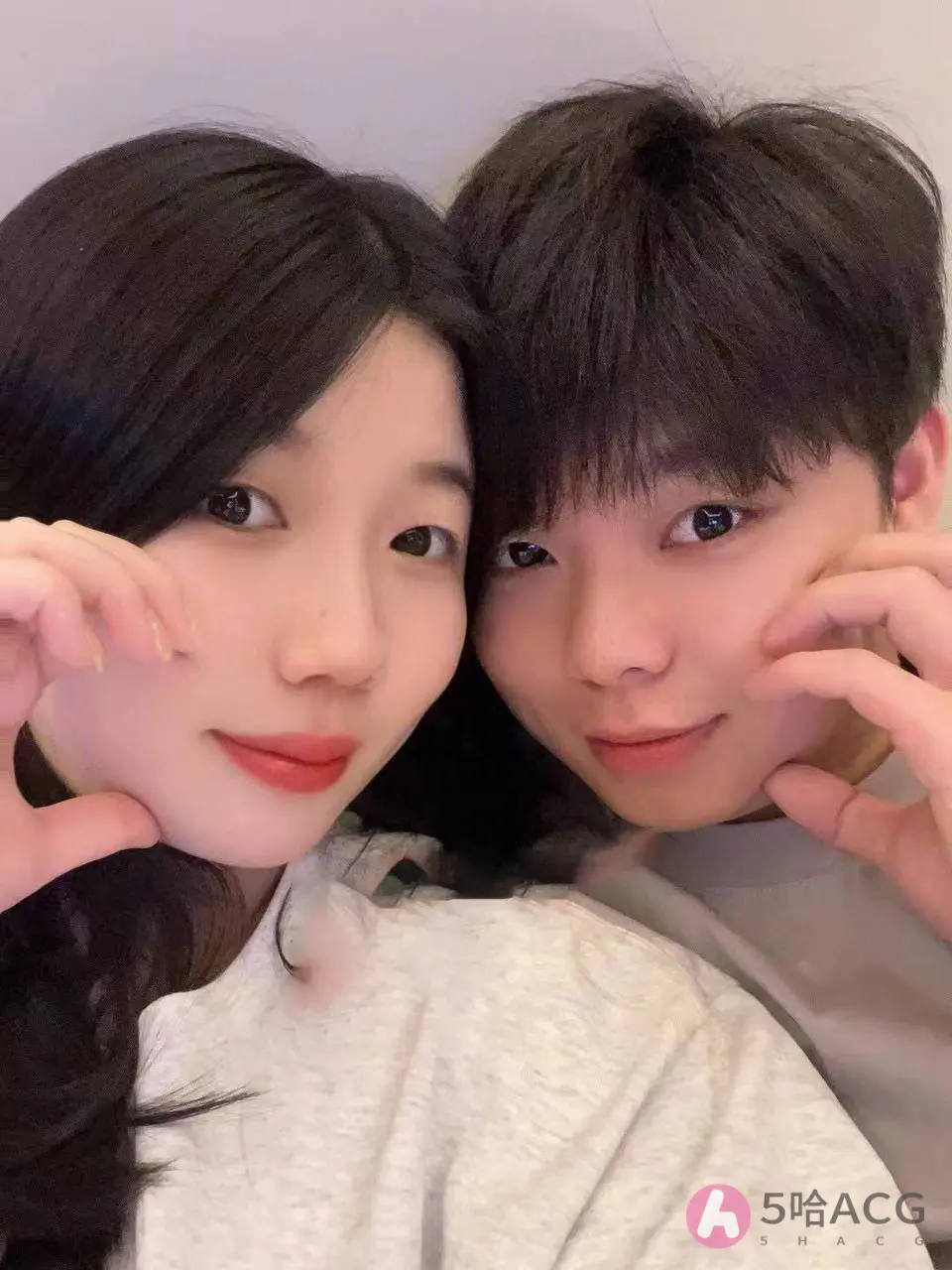 湖南娄底李诗婷维修手机被老板曝光 长相清纯可爱！