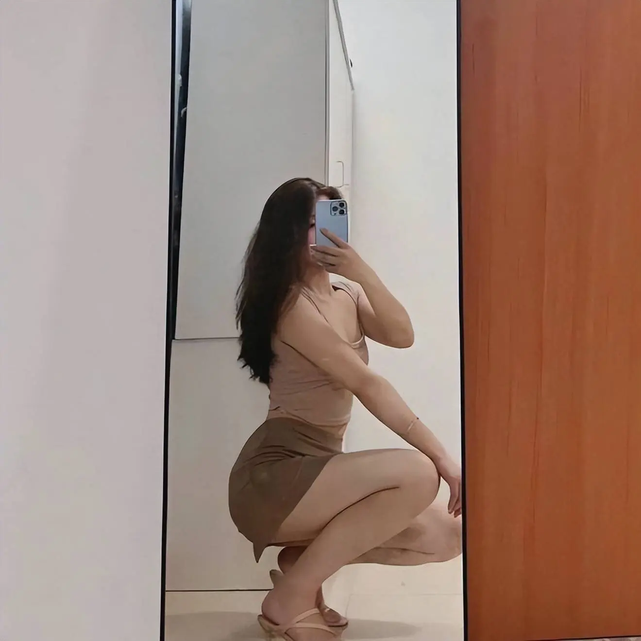 感谢高副处长和景科长送的礼物是什么梗？与美女的视频流出