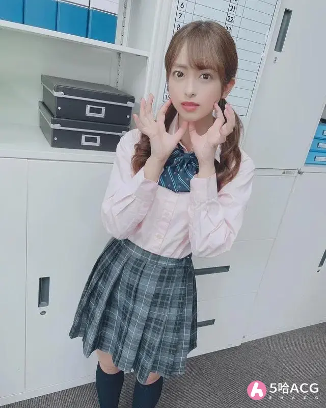 大眼萝莉樱萌子个人资料图片，名副其实的偶像出道