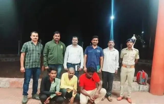 印度4男子侵犯孟加拉巨蜥原视频3分52秒事件始末