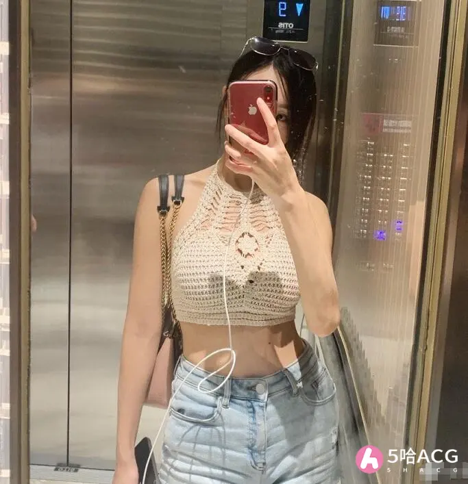 斗鱼小小玉酱火箭定制55分钟视频，据说是定制舞蹈