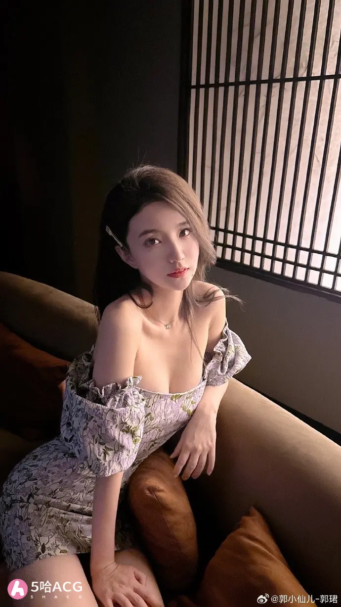 郭小仙儿个人资料介绍，很多男球迷都拜倒在身材之下