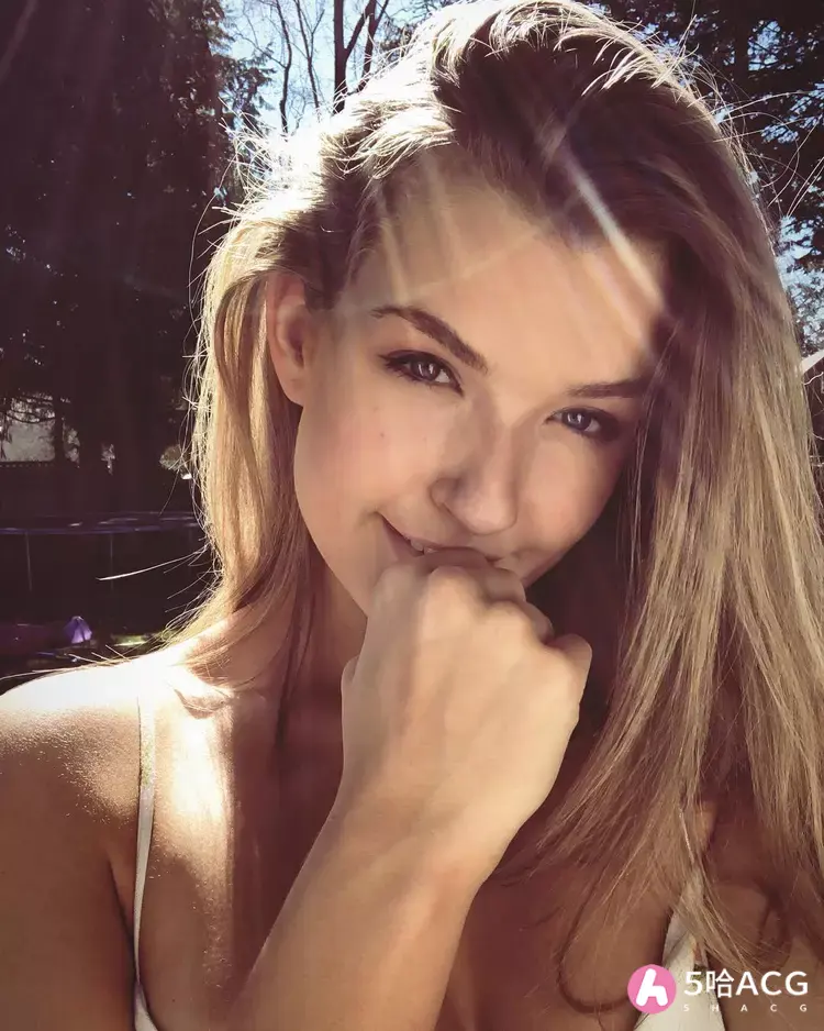 欧美长腿女神，Mia Melano(米娅·梅拉诺)个人资料介绍