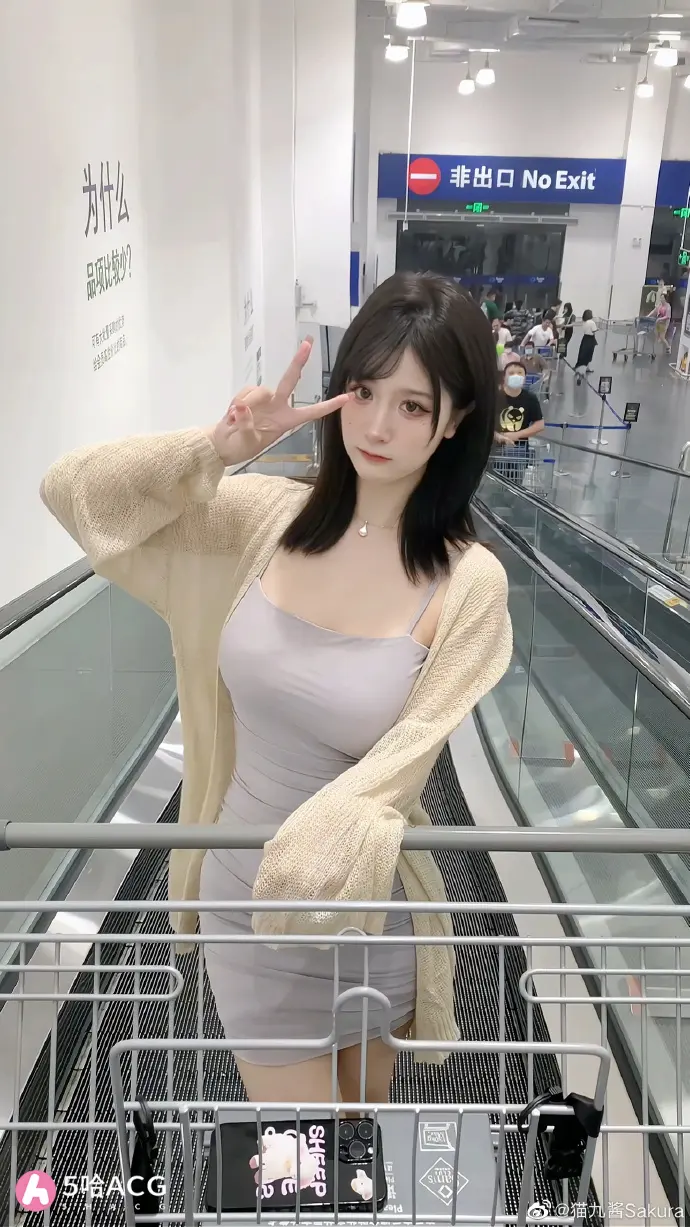 猫九酱是谁，和一万八是什么关系？