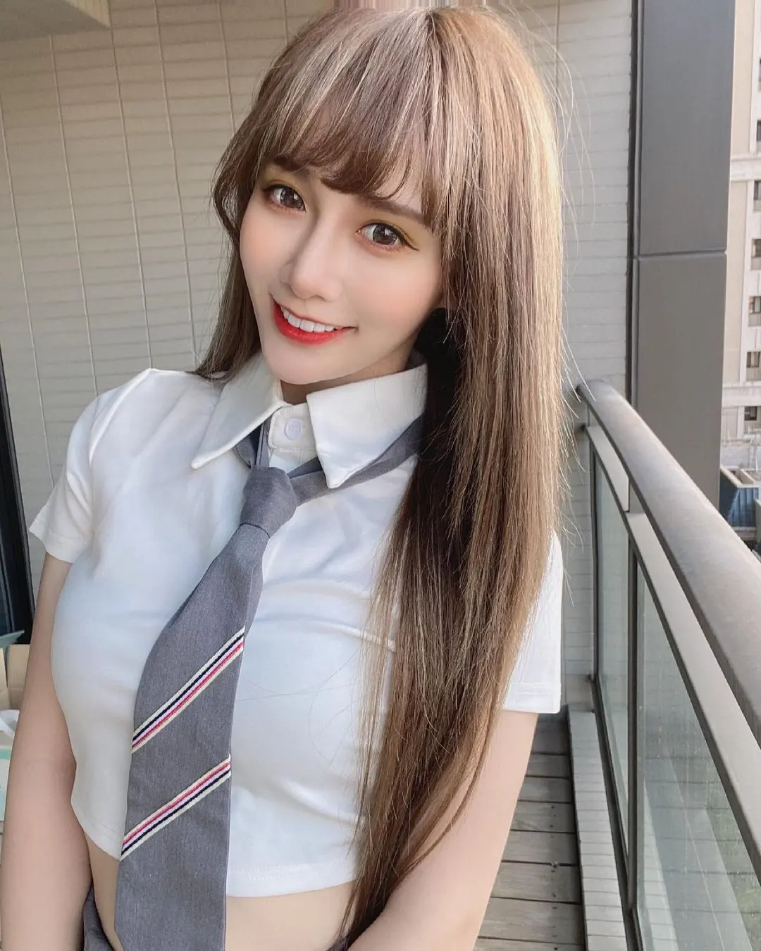 台中太阳啦啦队队长牛奶照片，人如其名真白！