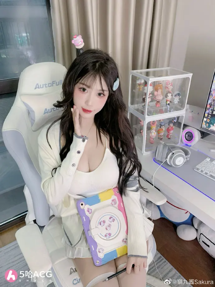 猫九酱是谁，和一万八是什么关系？