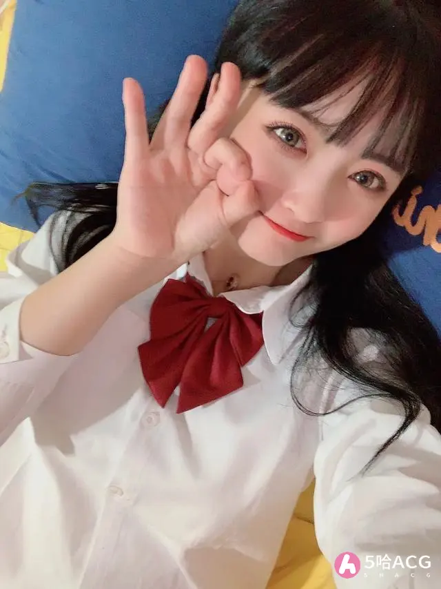 推特超高人气网红，一只云烧萌萌哒小萝莉照片