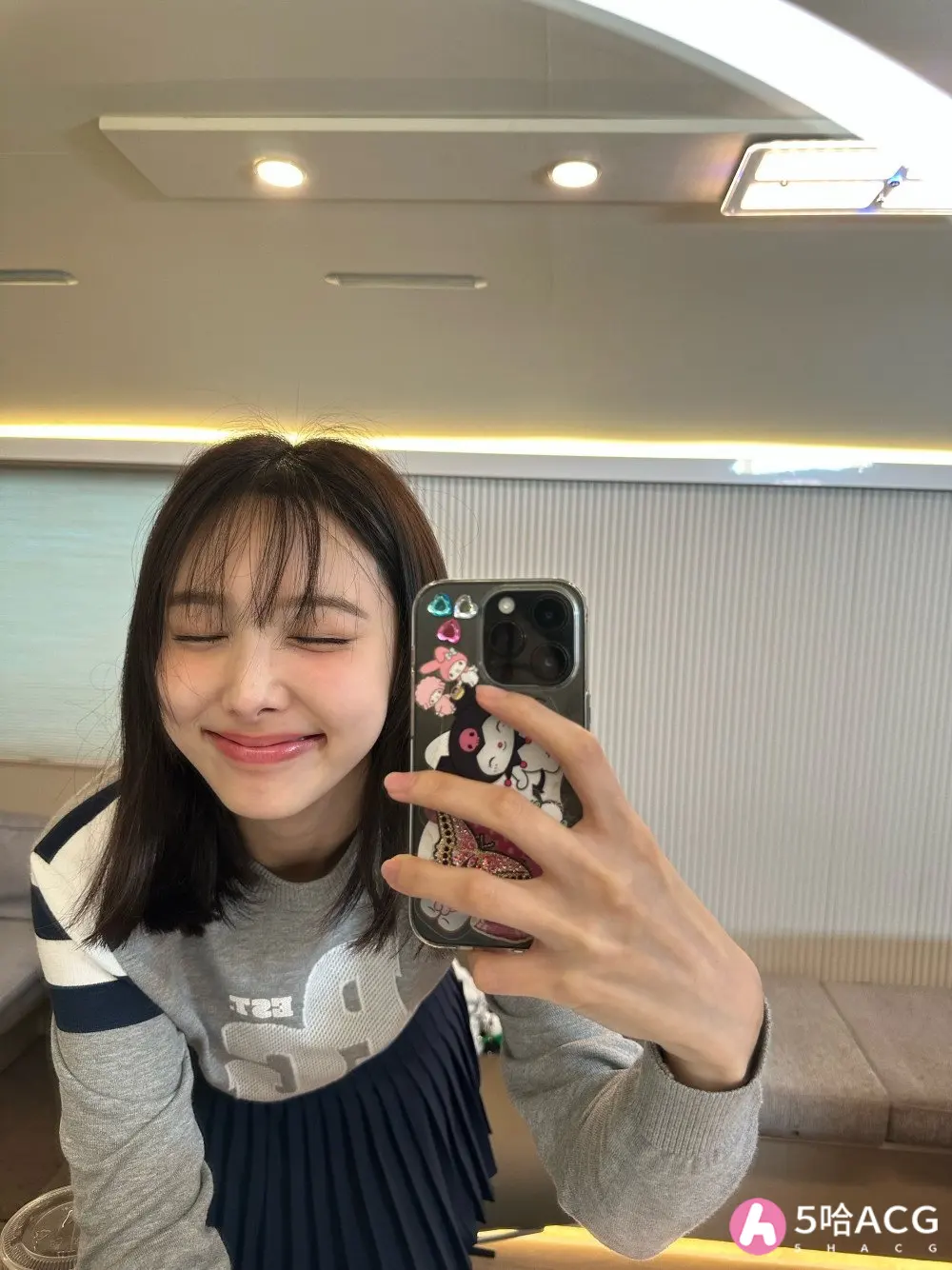 TWICE林娜琏最近自拍让网友大为惊艳 很难想象她已经29岁了