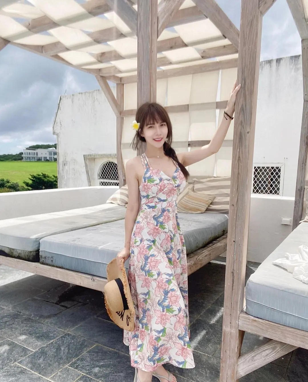 台中太阳啦啦队队长牛奶照片，人如其名真白！