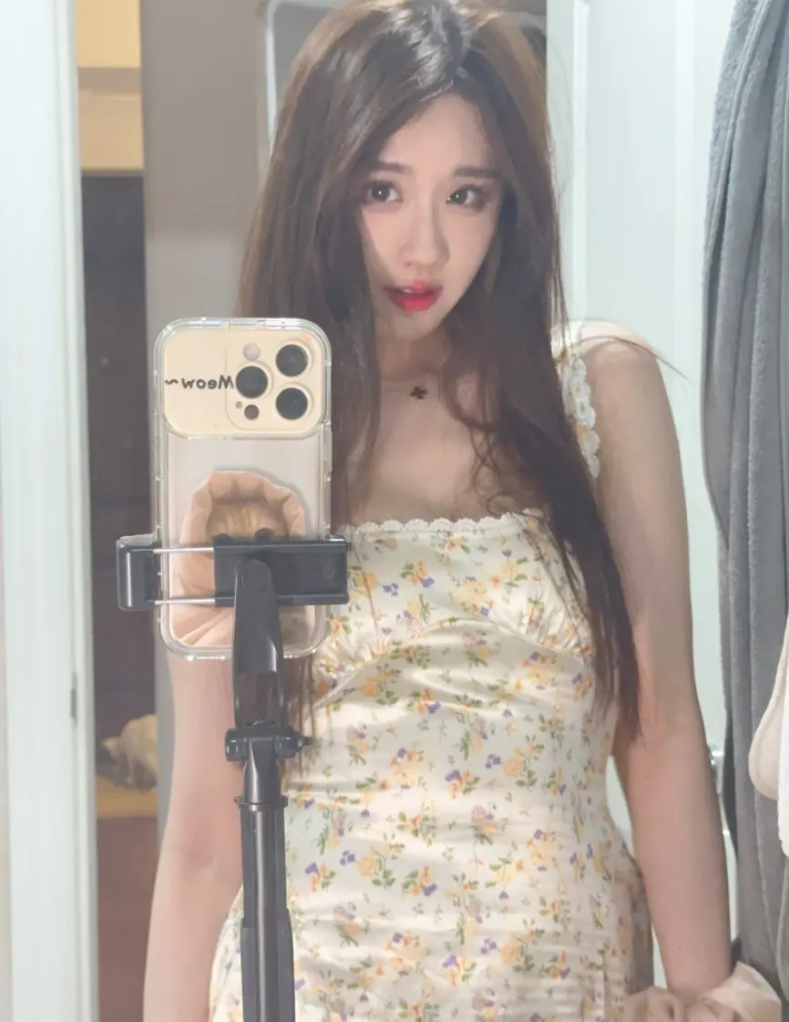 轩子巨2兔带货卖润滑液，被粉丝曝3瓶只要14.9元