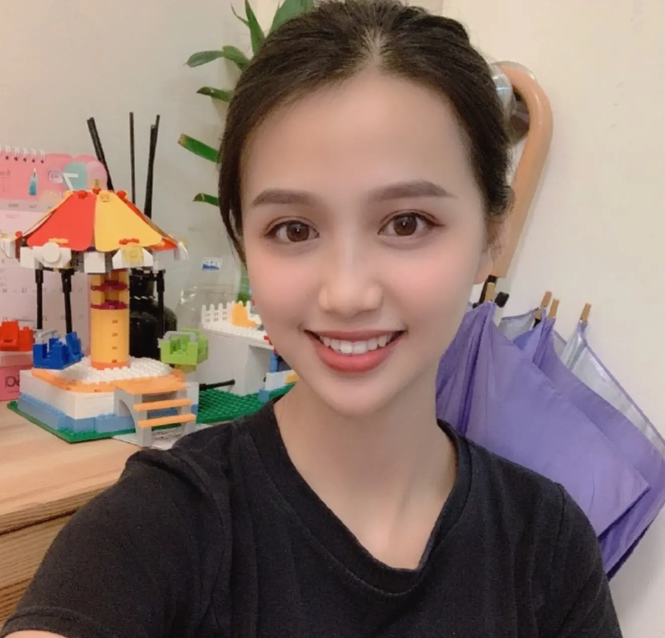 抖音邓智慧和姐夫直播视频是真的吗，视频后半段是她本人么