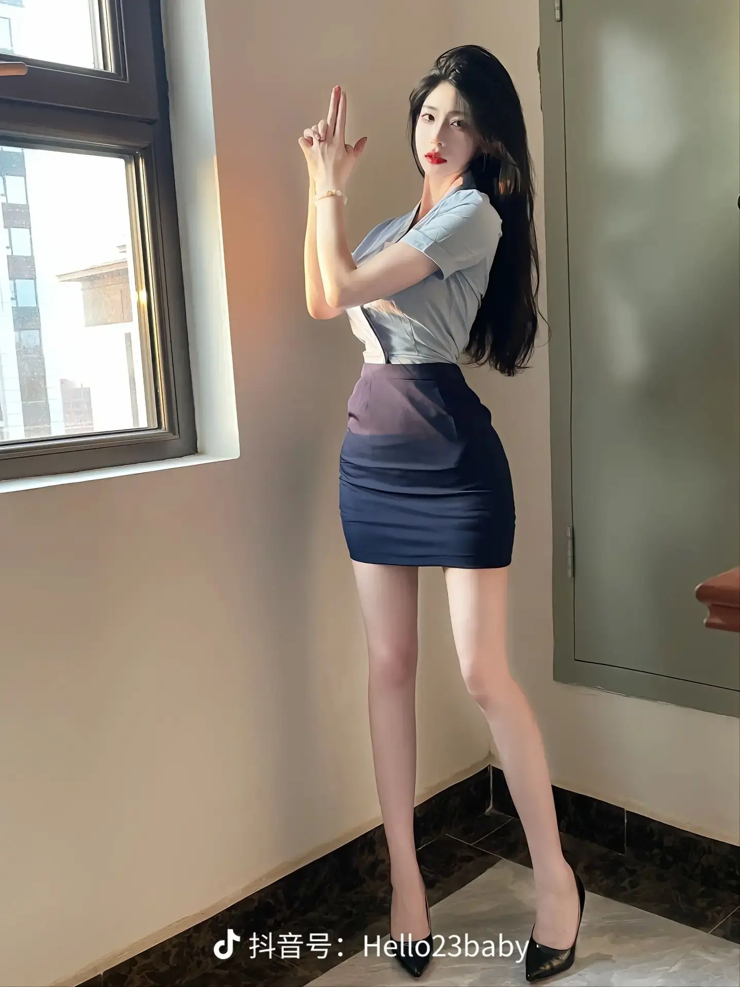 抖音路虎代言人秀儿和妹妹的瓜