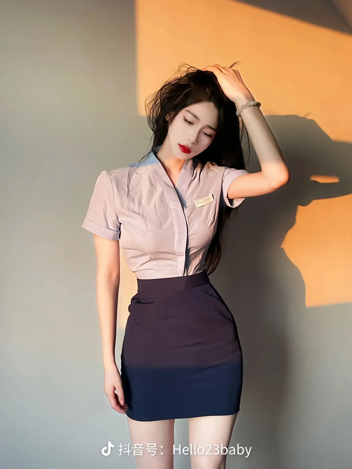 抖音路虎代言人秀儿和妹妹的瓜