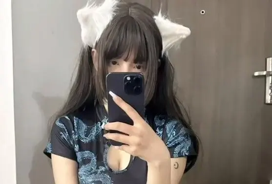 网红变态鸡大人镜子事件画框反射视频，一觉醒来上热门了