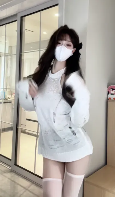 左滑叫宝宝#阿凡提摇@颜兔兔