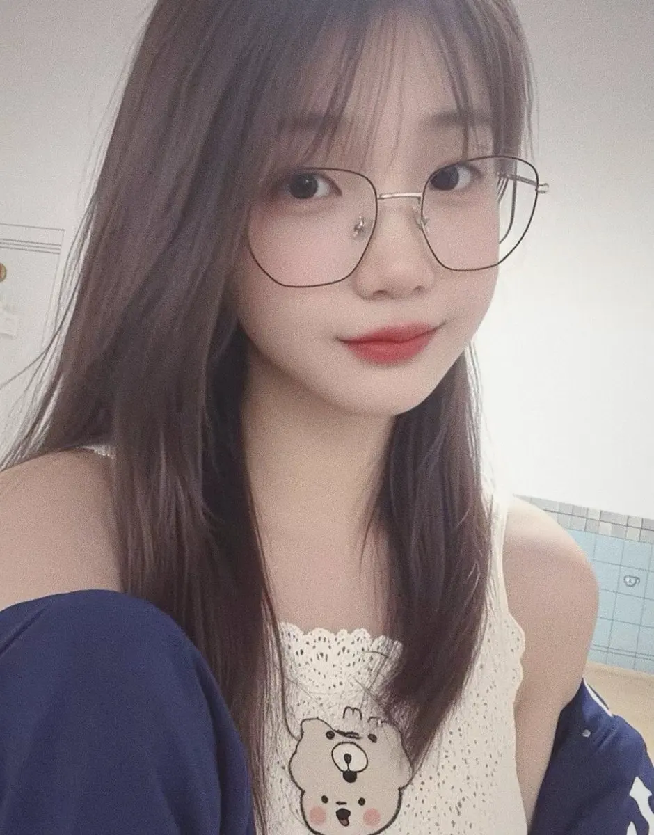 推特网红奇迹manman女菩萨，混是真的混嫩是真的嫩