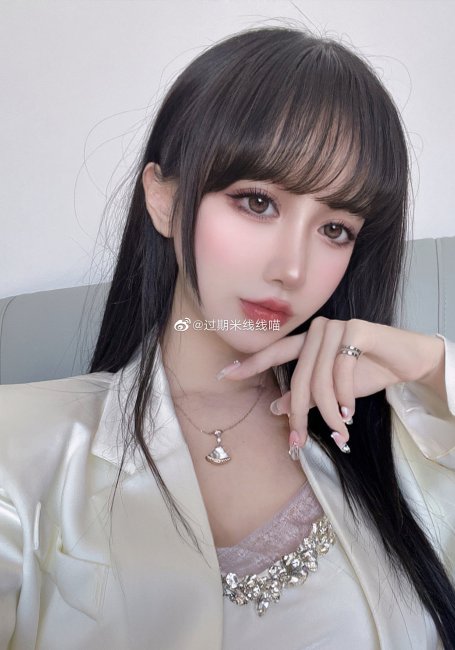 斗鱼人气主播过期米线线喵图集