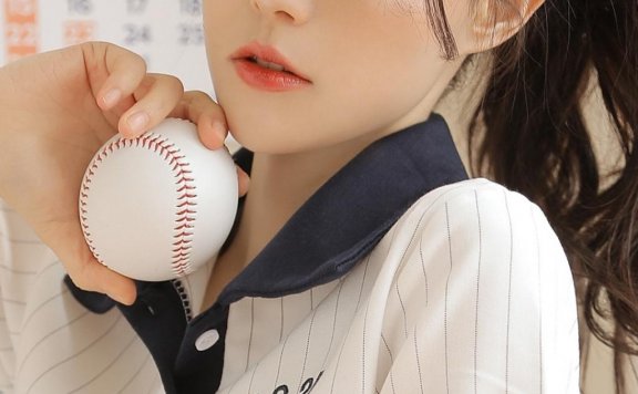 高马尾棒球少女青春活力写真