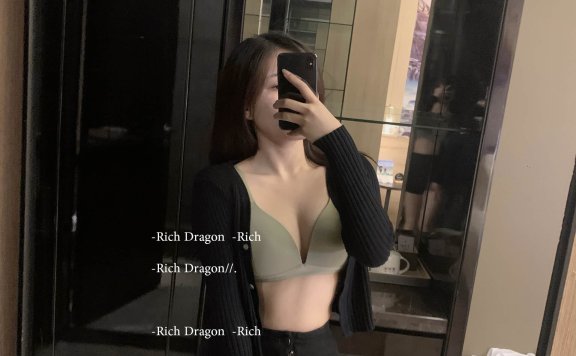 Rich Dragon淘宝女店主图片