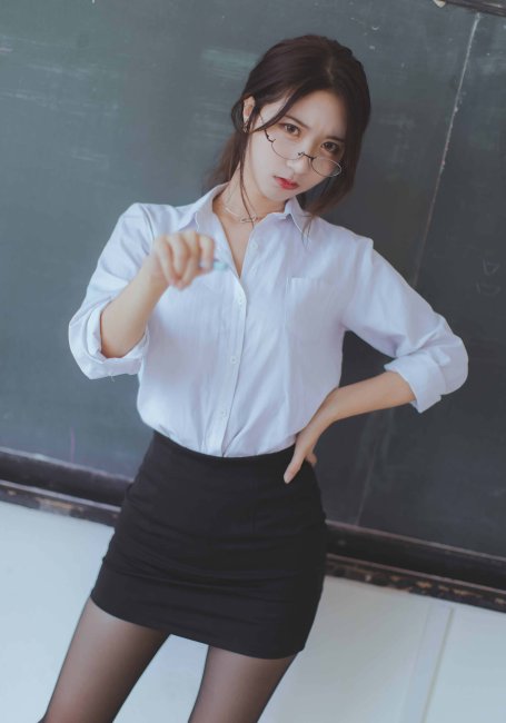 微博网红coser@黑川-写真作品图片[合集]