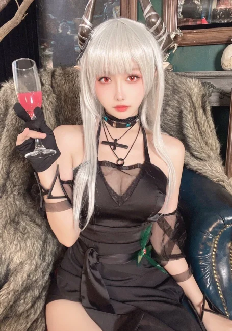 Momoko葵葵，cos作品图片