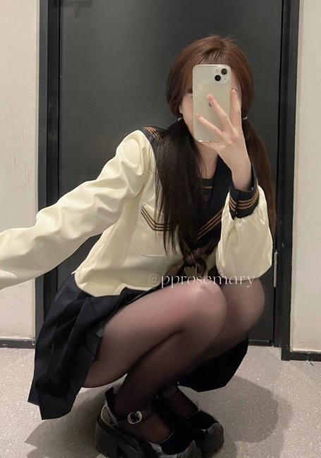 推特清纯小姐姐《pprosemary》图片合集