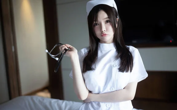糯美子MINIbabe-cos护士图片
