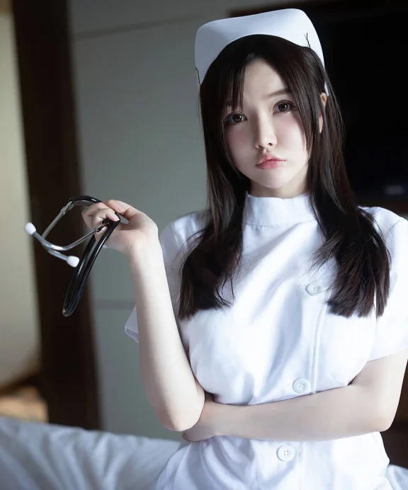 糯美子MINIbabe-cos护士图片