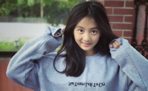 黄多多图书馆事件聊天记录，黄磊女儿isb被开除真的吗