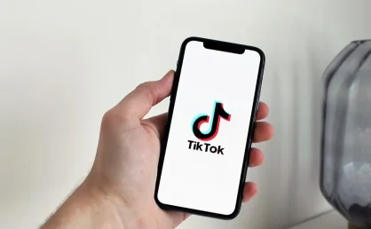 用什么加速器才能看tiktok？（tiktok国际版加速器）