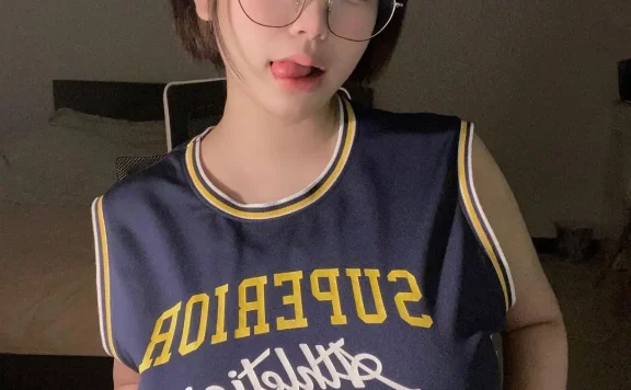 颜值可爱身材超火辣！泰国人气网红God Neko照片