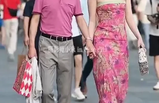 国企领导胡继勇带小三逛街后续视频流出，女主照片曝光