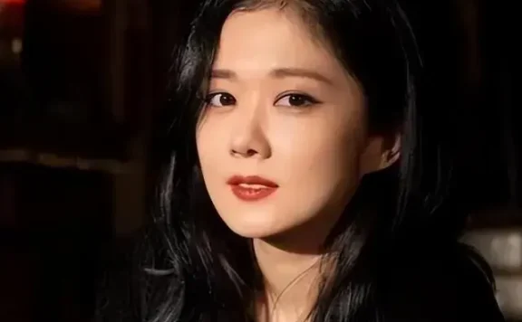 张娜拉自曝3年300多次，背后原因视频让人无法同情