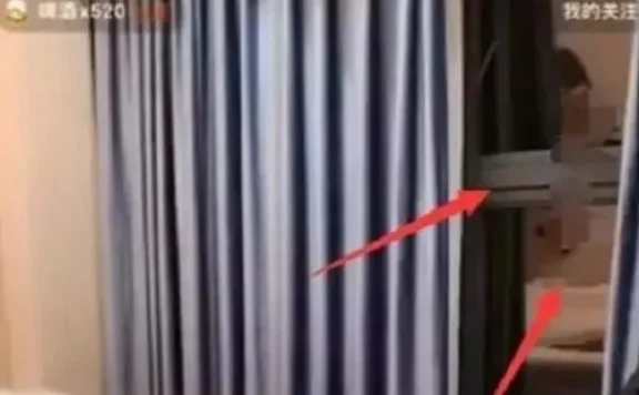 快手网红沫沫直播玻璃反光视频被录屏，沫沫窗户玻璃反光图片