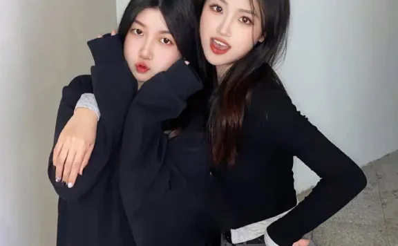 湖南娄底李诗婷维修手机被老板曝光 长相清纯可爱！