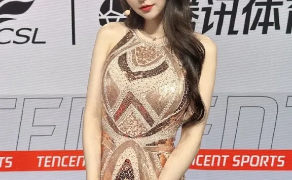 郭小仙儿个人资料介绍，很多男球迷都拜倒在身材之下